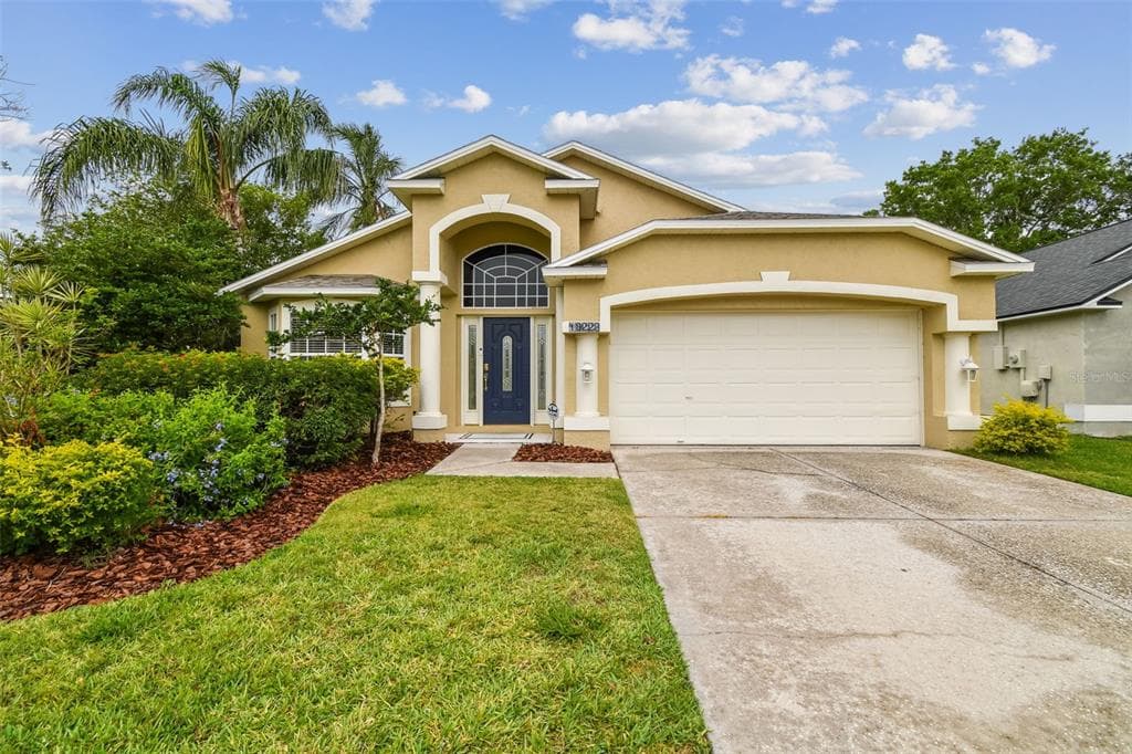 10223 CHARLESTON CORNER ROAD TAMPA, FL 33635