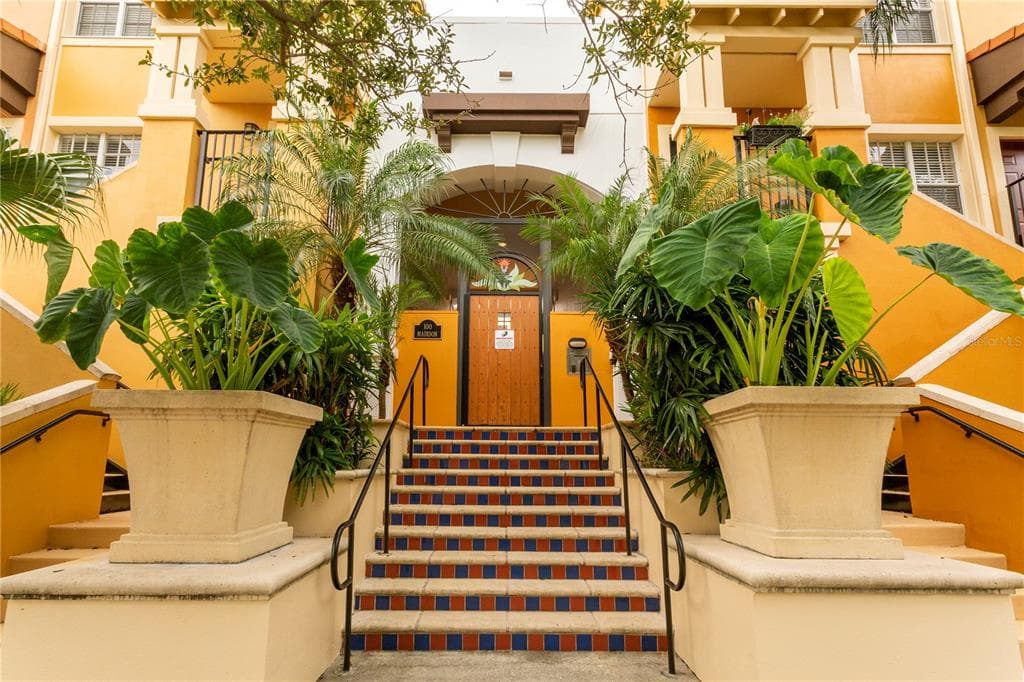 100 4TH AVENUE S UNIT 124 ST PETERSBURG, FL 33701