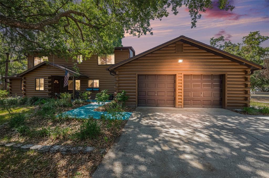 7157 QUAIL HOLLOW BOULEVARD