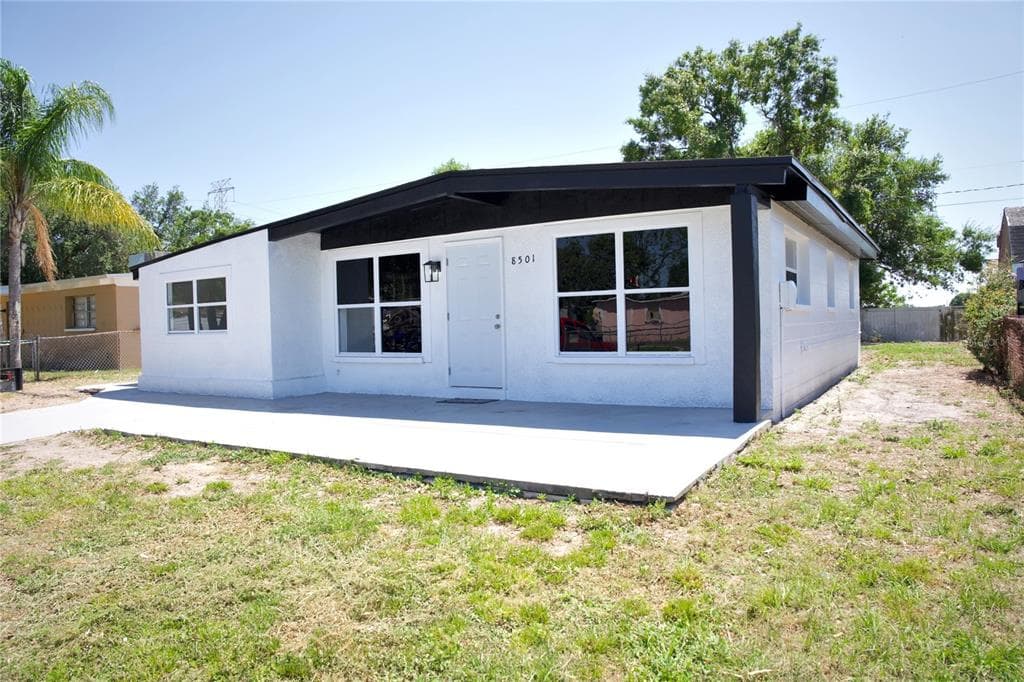 8501 LIBBY LANE TAMPA, FL 33619