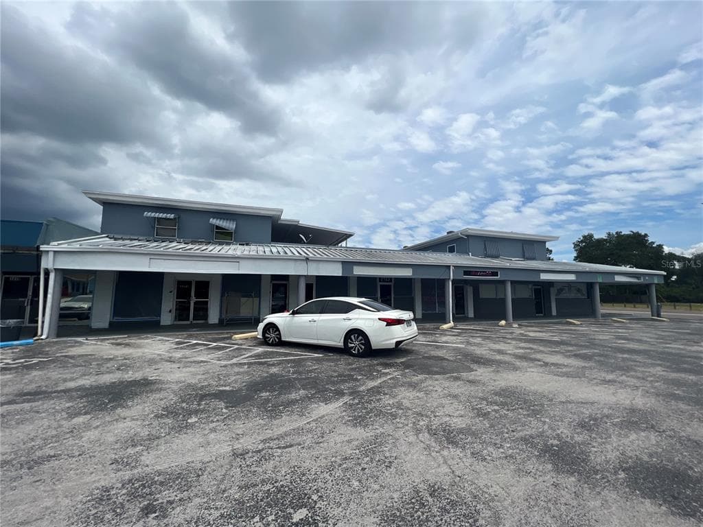 1407 N BETTY LANE CLEARWATER, FL 33755