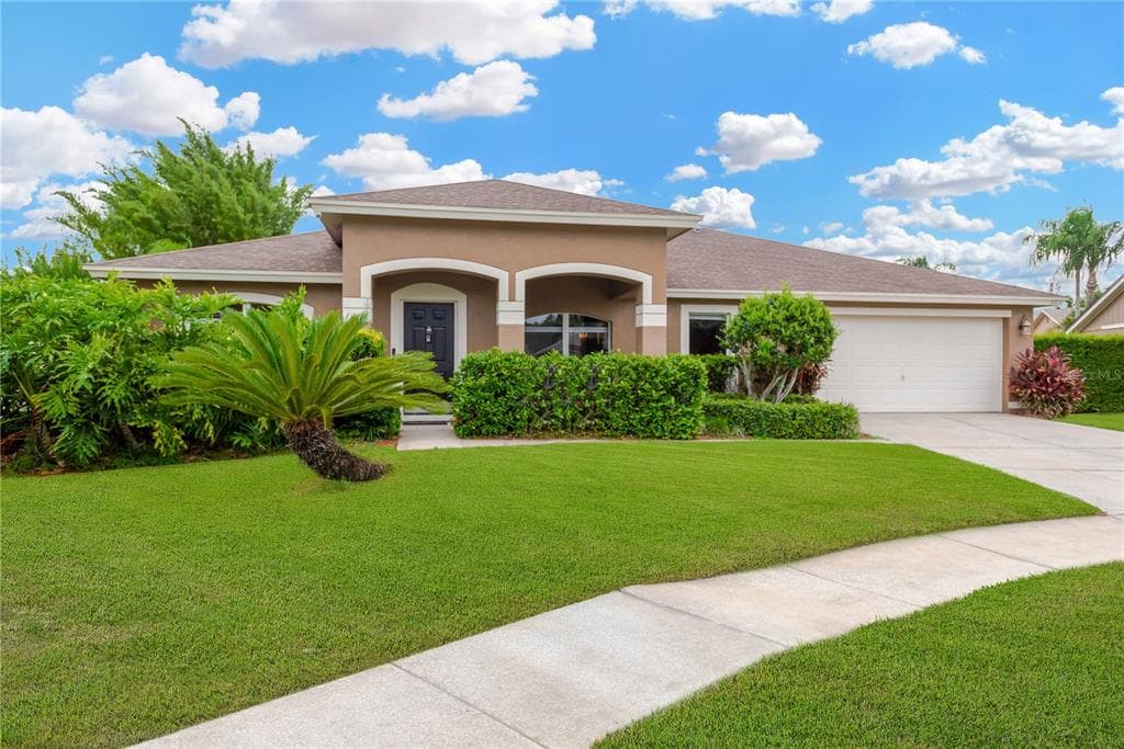 3913 LITTLE EGRET COURT LUTZ, FL 33558