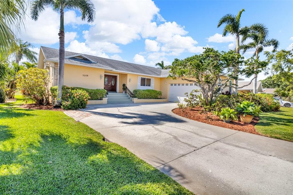 7009 GREENBRIER DRIVE