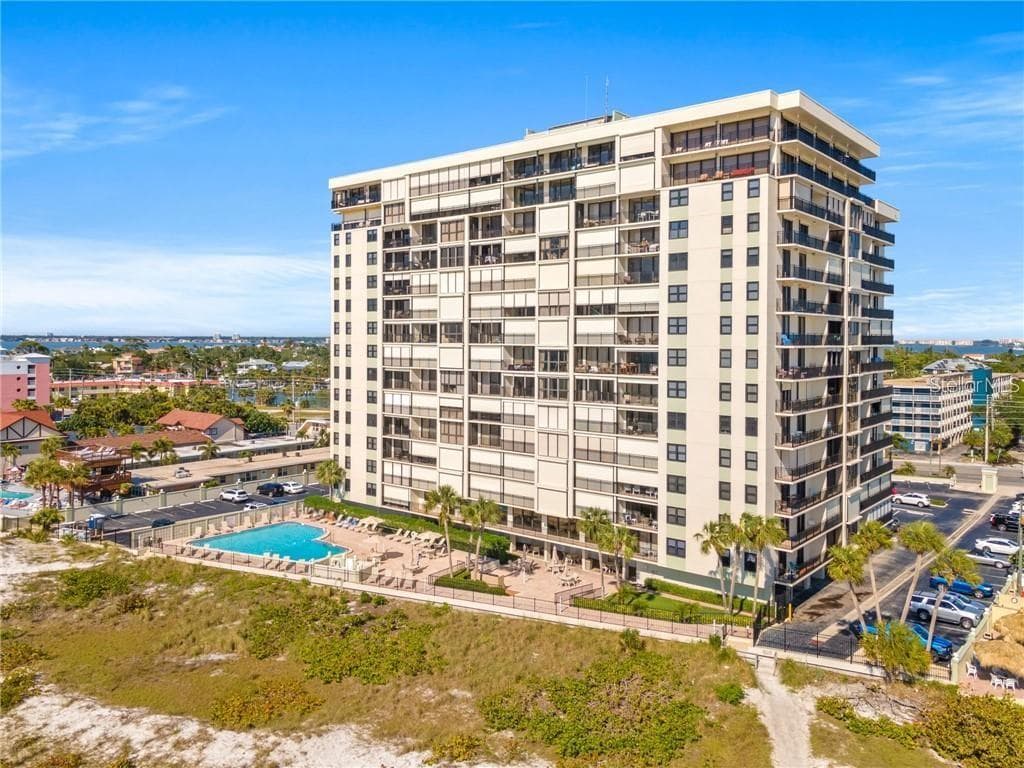 3820 GULF BOULEVARD UNIT 807 ST PETE BEACH, FL 33706