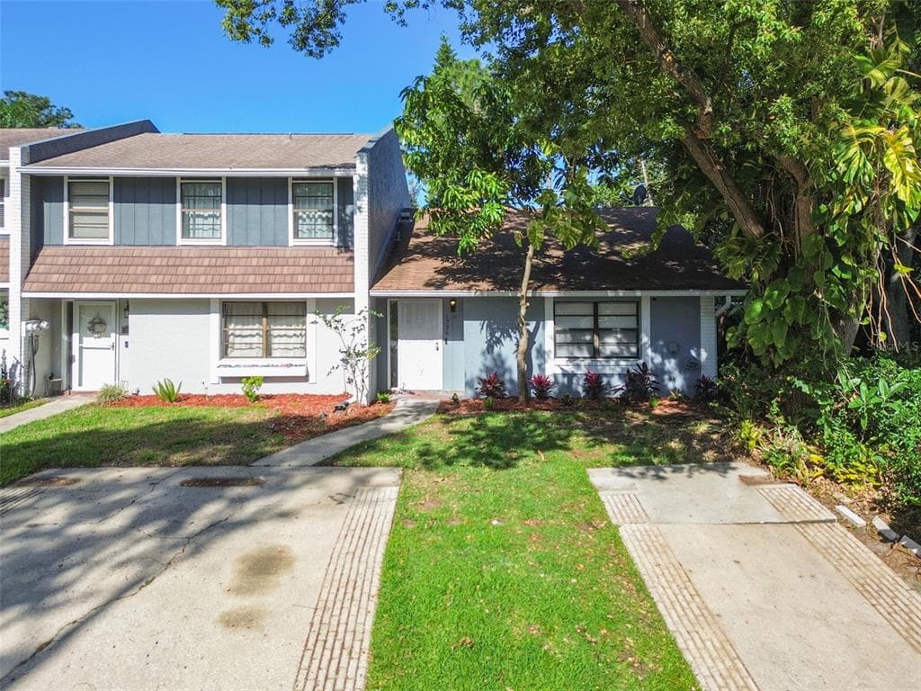 1236 ABBEY CRESCENT LANE CLEARWATER, FL 33759
