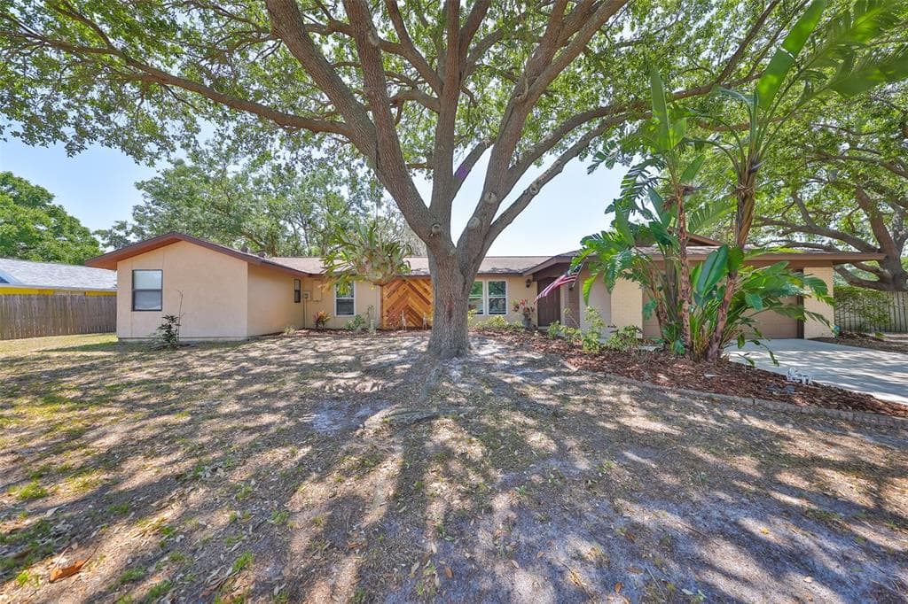 601 CEDAR GROVE DRIVE
