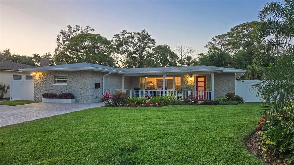 7301 2ND AVENUE S ST PETERSBURG, FL 33707