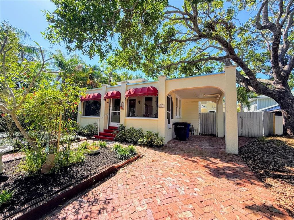 1103 CHARLES STREET CLEARWATER, FL 33755