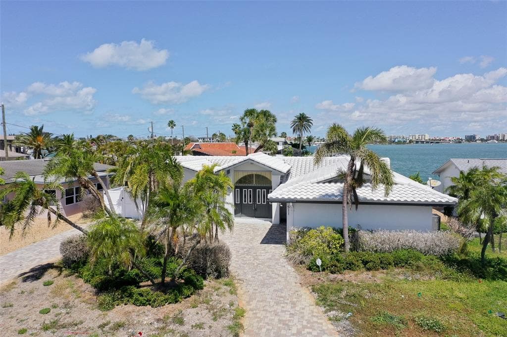 511 64TH AVENUE ST PETE BEACH, FL 33706