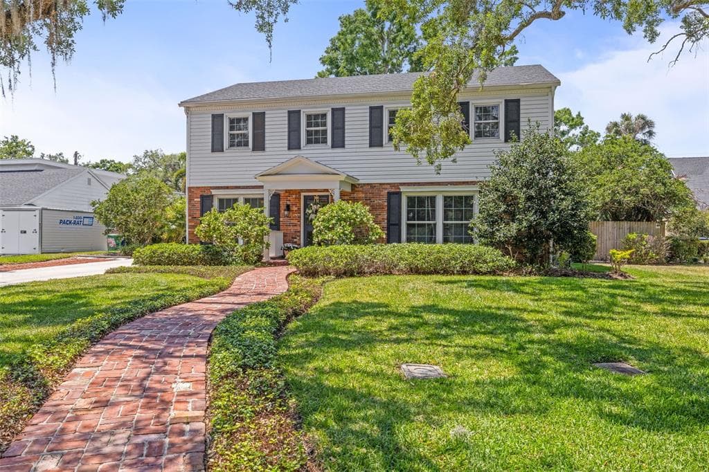 1211 S DRUID LANE