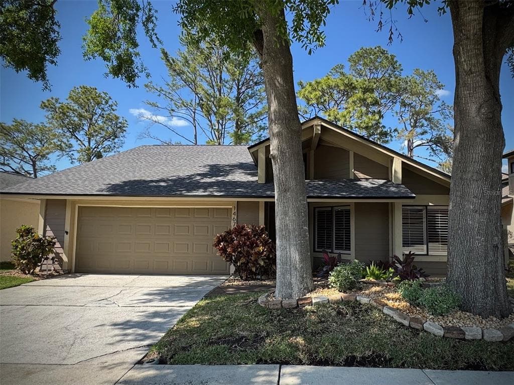 14678 VILLAGE GLEN CIRCLE TAMPA, FL 33618