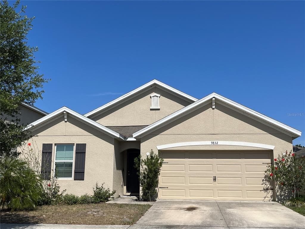 9832 WARM STONE STREET THONOTOSASSA, FL 33592