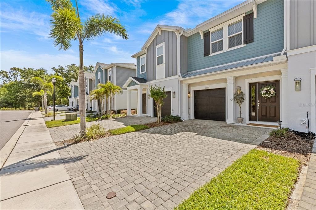 2818 GRAND KEMERTON PLACE TAMPA, FL 33618