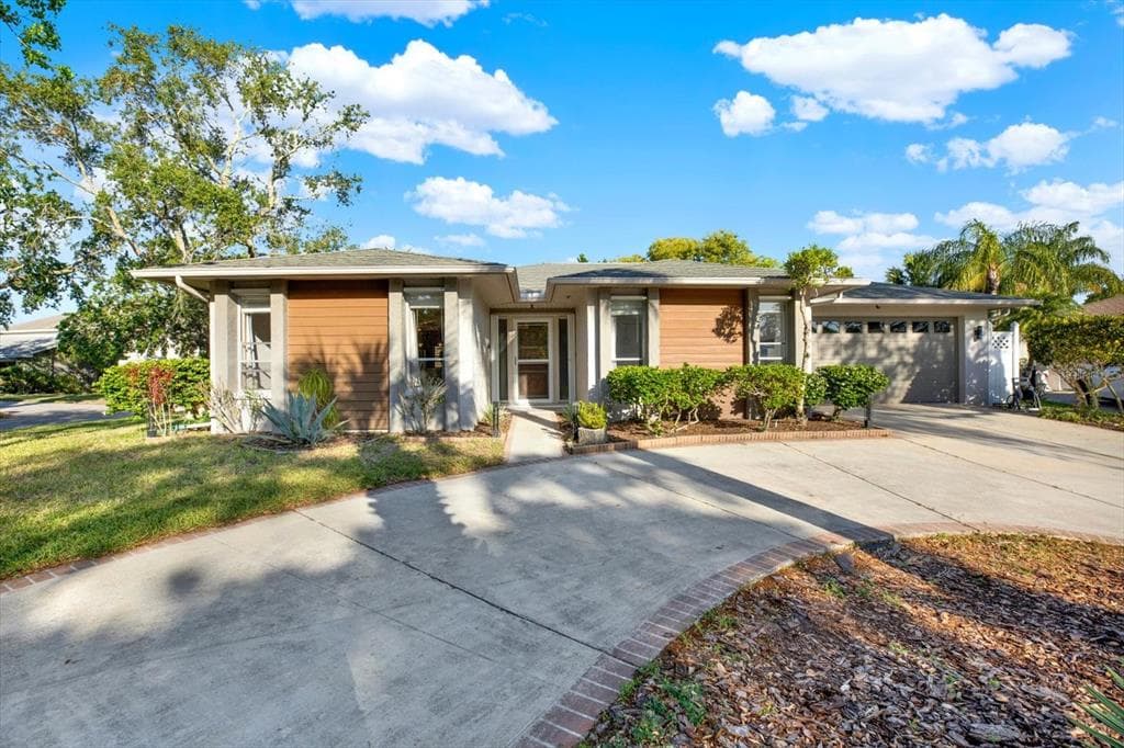 5321 JONES COURT NEW PORT RICHEY, FL 34652