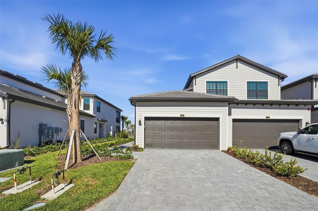 5628 SUMMIT POINTE CIRCLE UNIT 101 BRADENTON, FL 34210