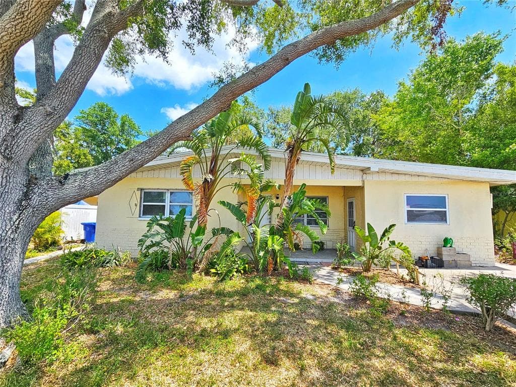 79 PATRICIA AVENUE DUNEDIN, FL 34698