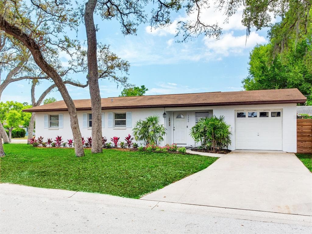 1700 25TH STREET N ST PETERSBURG, FL 33713