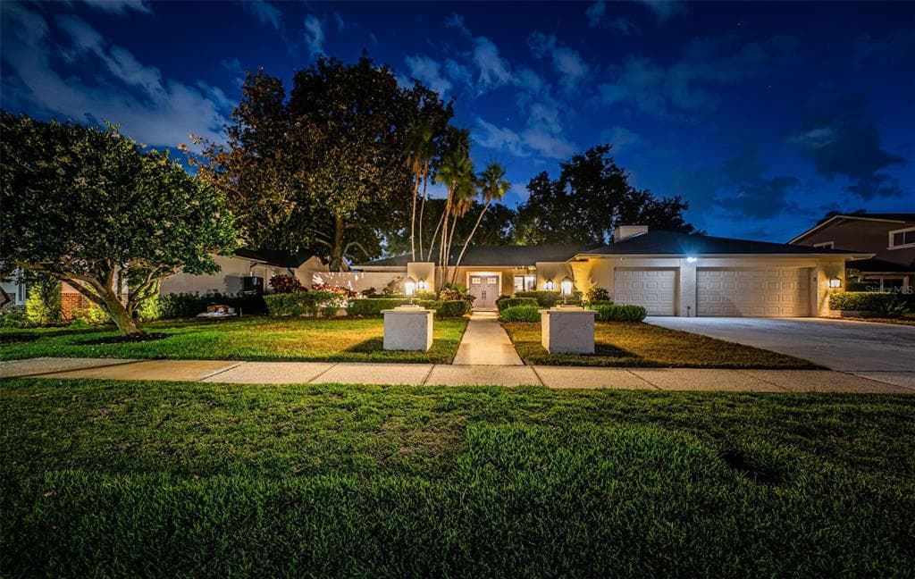 2950 MEADOW HILL DRIVE CLEARWATER, FL 33761