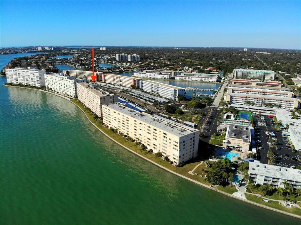 5980 SHORE BOULEVARD S UNIT 808 GULFPORT, FL 33707