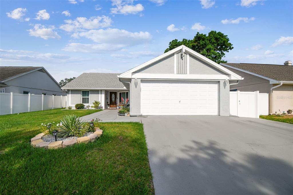 8728 MCADAM PLACE TAMPA, FL 33634