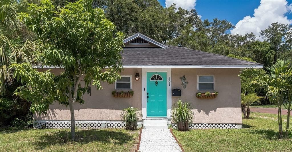 201 35TH STREET S UNIT South A ST PETERSBURG, FL 33711