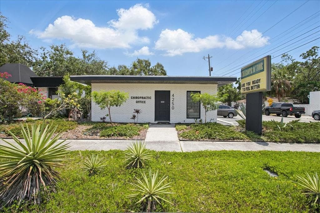 4250 W BAY TO BAY BOULEVARD TAMPA, FL 33629