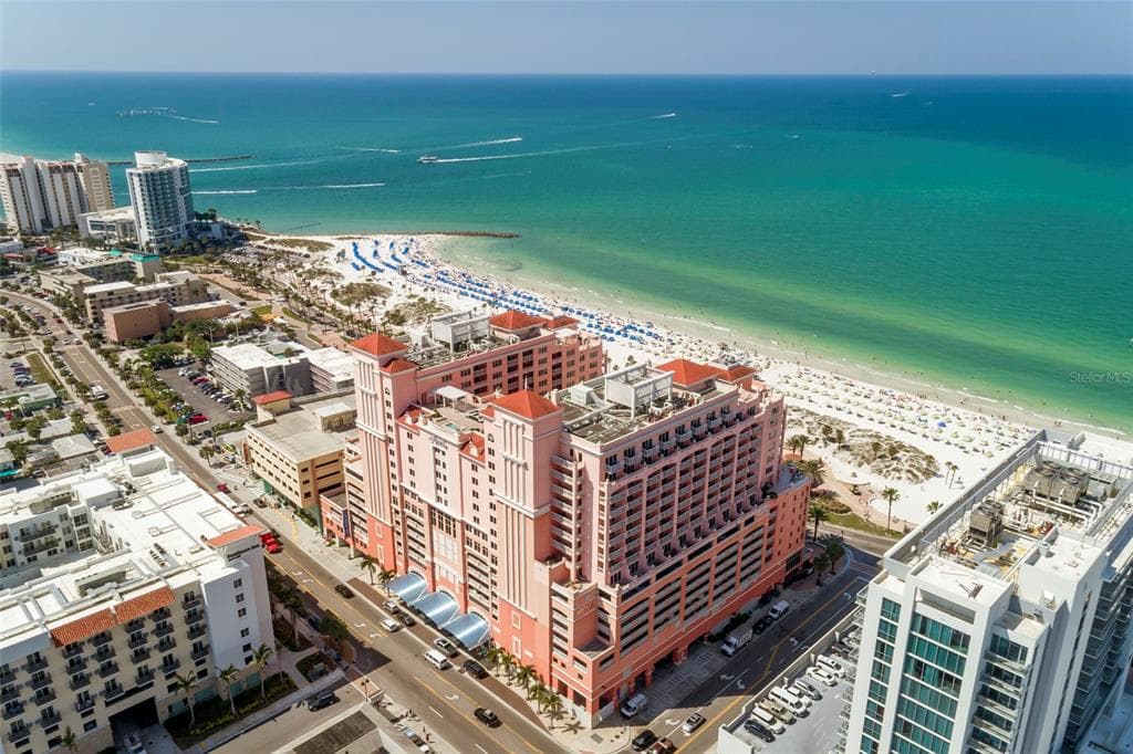 301 S GULFVIEW BOULEVARD UNIT 304 CLEARWATER BEACH, FL 33767