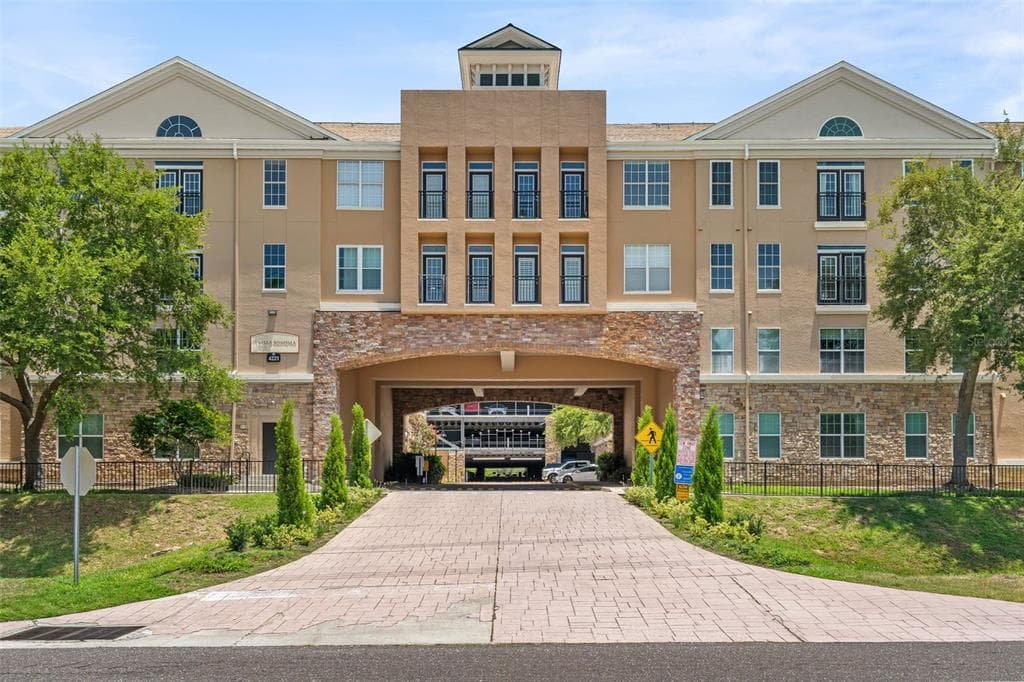 4221 W SPRUCE STREET UNIT 1303 TAMPA, FL 33607
