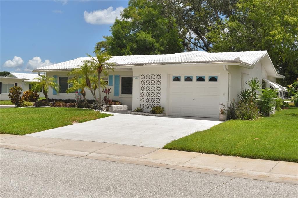 9639 MAINLANDS BOULEVARD E PINELLAS PARK, FL 33782