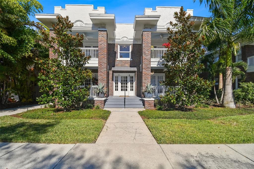 2111 W SOUTHVIEW AVENUE UNIT C TAMPA, FL 33606