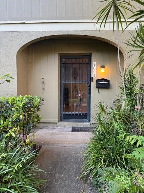 7601 W DELEON COURT TAMPA, FL 33615