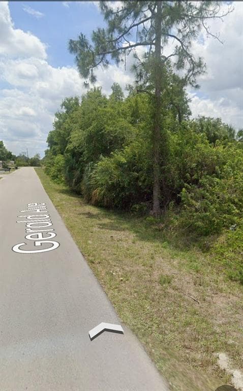 809 GERALD AVENUE LEHIGH ACRES, FL 33936