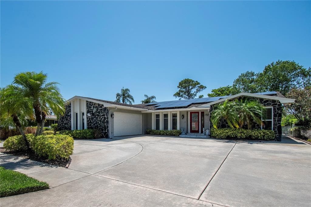 1907 SANDPIPER DRIVE CLEARWATER, FL 33764