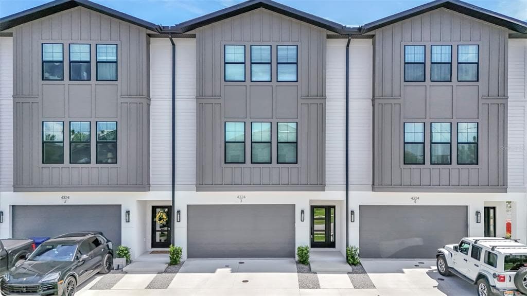 4324 W GRAY STREET UNIT 3 TAMPA, FL 33609