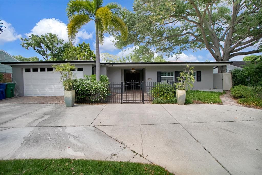 571 LUZON AVENUE TAMPA, FL 33606