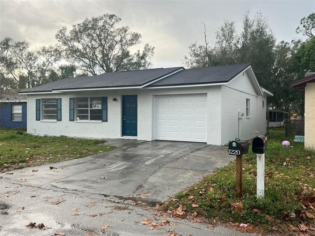 1227 WATERVIEW BOULEVARD W LAKELAND, FL 33801