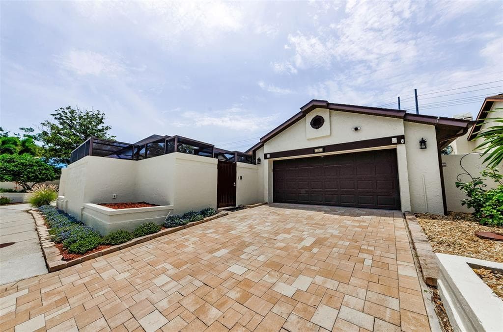 13544 AVISTA DRIVE TAMPA, FL 33624