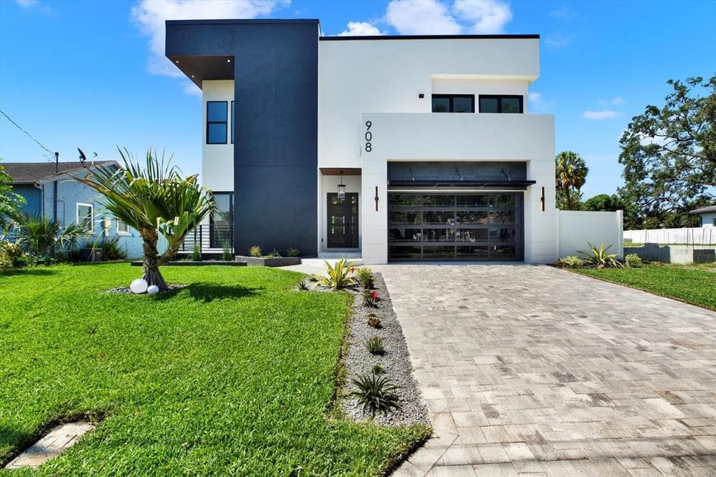 908 W FRIBLEY STREET TAMPA, FL 33603