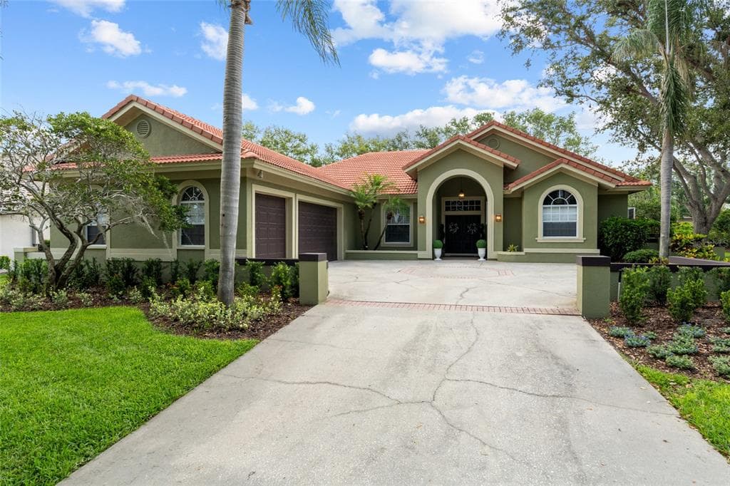 9075 WATERASH LANE N PINELLAS PARK, FL 33782