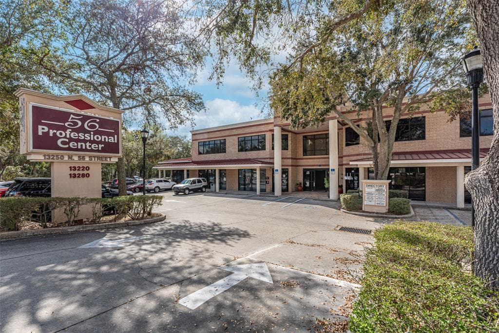 13250 N 56TH STREET UNIT 102 TEMPLE TERRACE, FL 33617