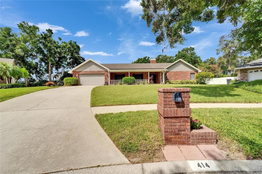 414 SUMMIT CHASE DRIVE VALRICO, FL 33594