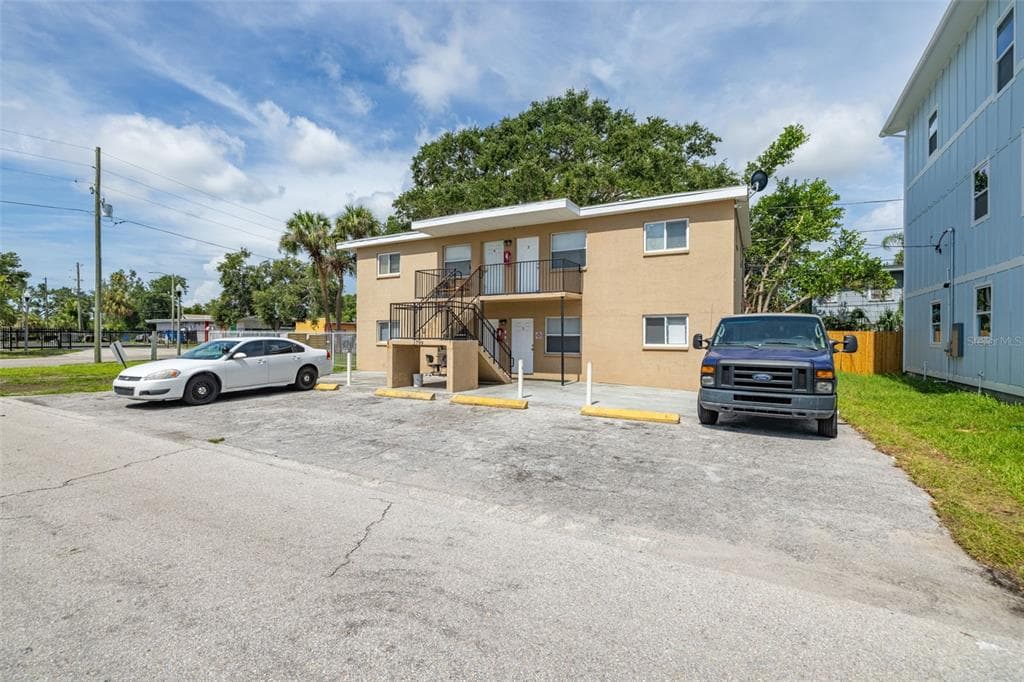 1799 RUSSELL STREET S ST PETERSBURG, FL 33712