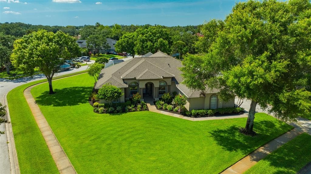 2847 MOSSY TIMBER TRAIL VALRICO, FL 33596