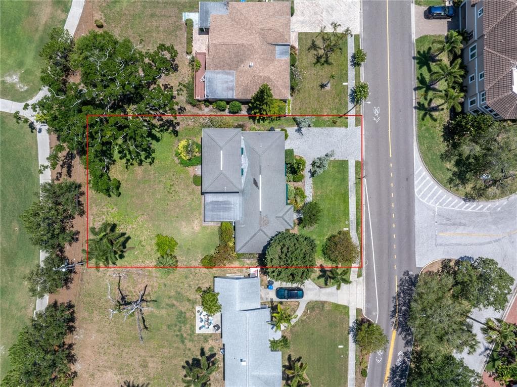 167 ALMEDO WAY NE ST PETERSBURG, FL 33704