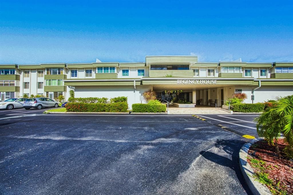 2300 AARON STREET UNIT 211 PORT CHARLOTTE, FL 33952