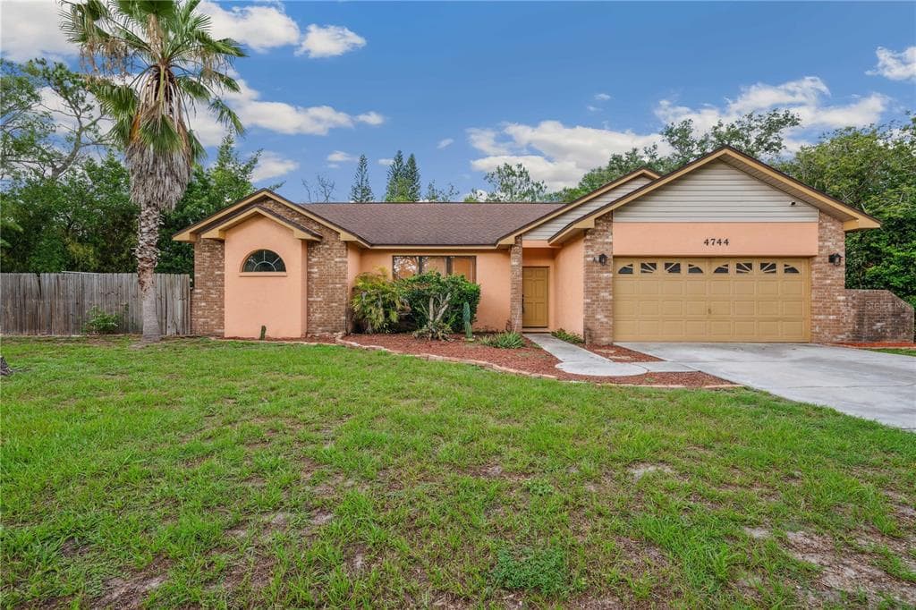 4744 BURLINGTON ROAD LAND O LAKES, FL 34639