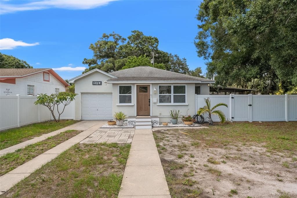 1419 30TH AVENUE N ST PETERSBURG, FL 33704