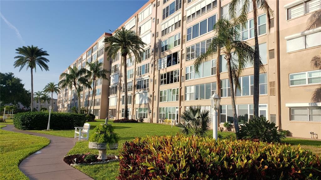 1847 SHORE DRIVE S UNIT 415 SOUTH PASADENA, FL 33707