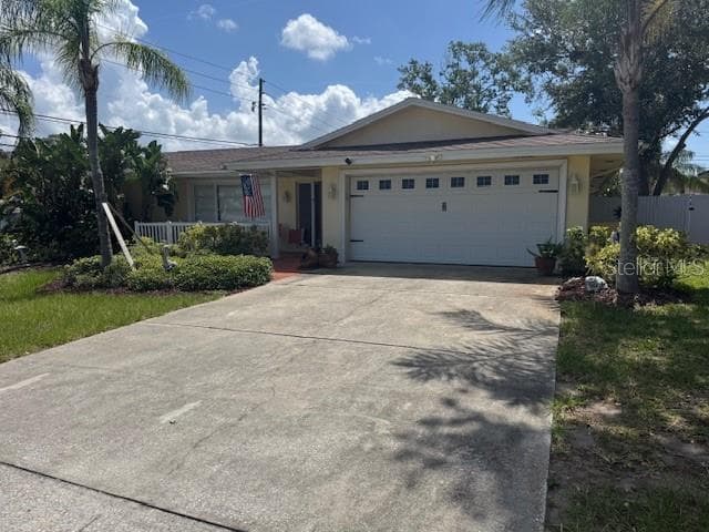 10185 SANTIAGO COURT SEMINOLE, FL 33776
