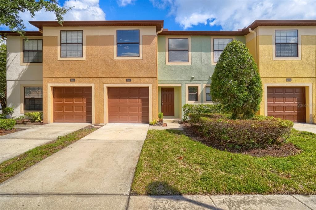 2453 EDGEWATER FALLS DRIVE BRANDON, FL 33511
